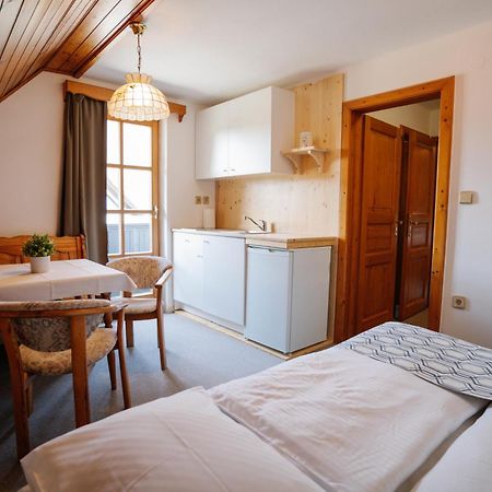 Guesthouse Jelenov Greben Подчетртек Экстерьер фото