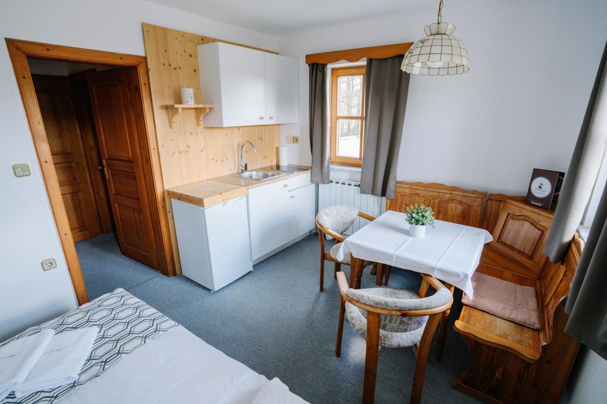 Guesthouse Jelenov Greben Подчетртек Экстерьер фото