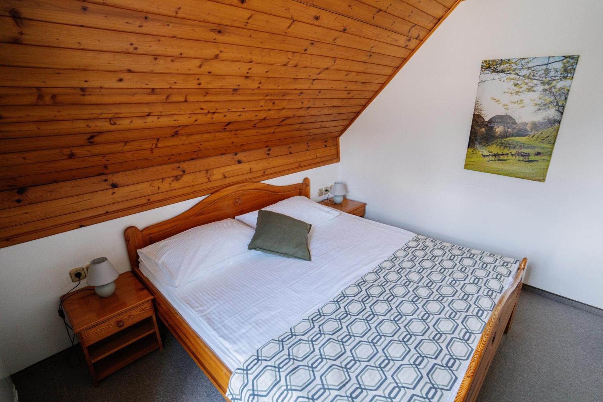 Guesthouse Jelenov Greben Подчетртек Экстерьер фото